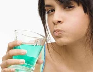 Причины и лечение неприятного запаха изо рта
