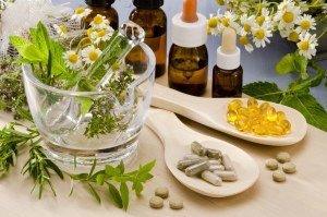 лекарственные травы, масла и таблетки