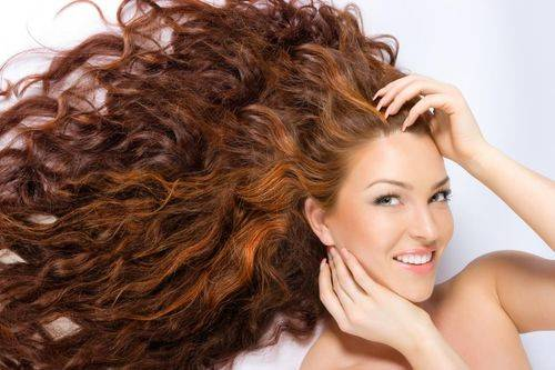 Состав масла защищает волосы от пересыхания