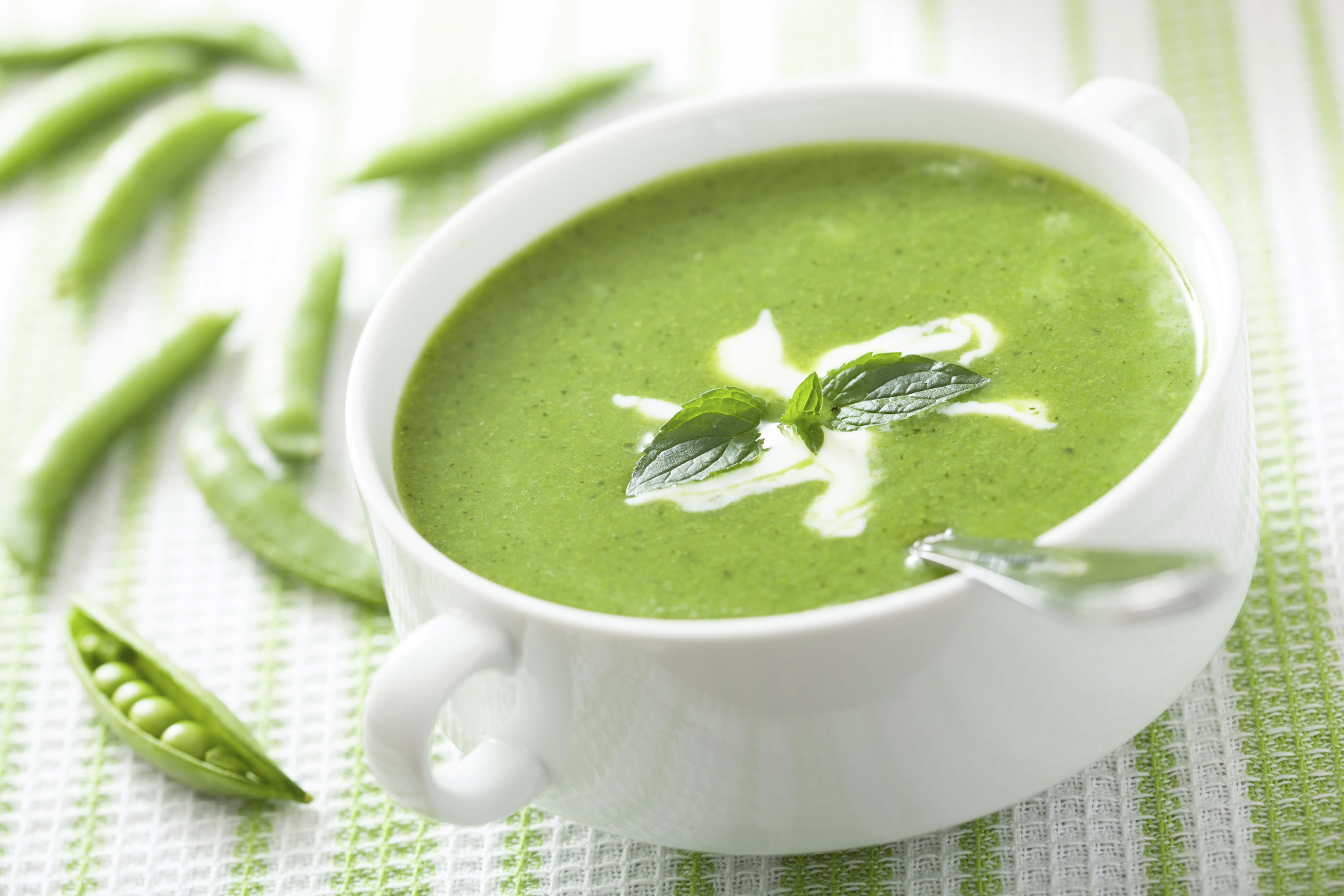 Суп из зеленого гороха. Суп пюре из зел горошка. Гороховый суп пюре зеленый. Для супа. Зеленый крем суп.